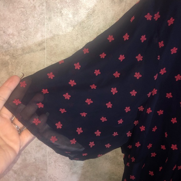 Signature Sheer flowing 3/4 Quarter Long Dress - Picture 3 of 14